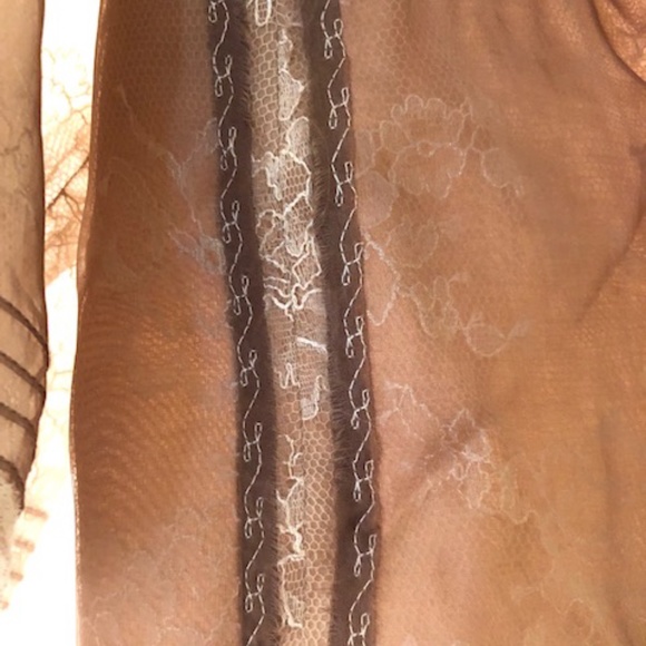 Elie Tahari silk and lace short blouse - Picture 4 of 6